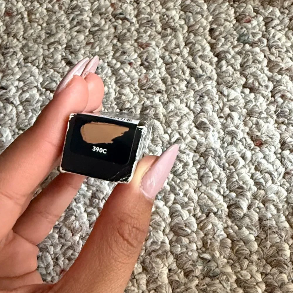 NEW Fenty Beauty We’re Even Hydrating Longwear Concealer- 390C Cool Undertones